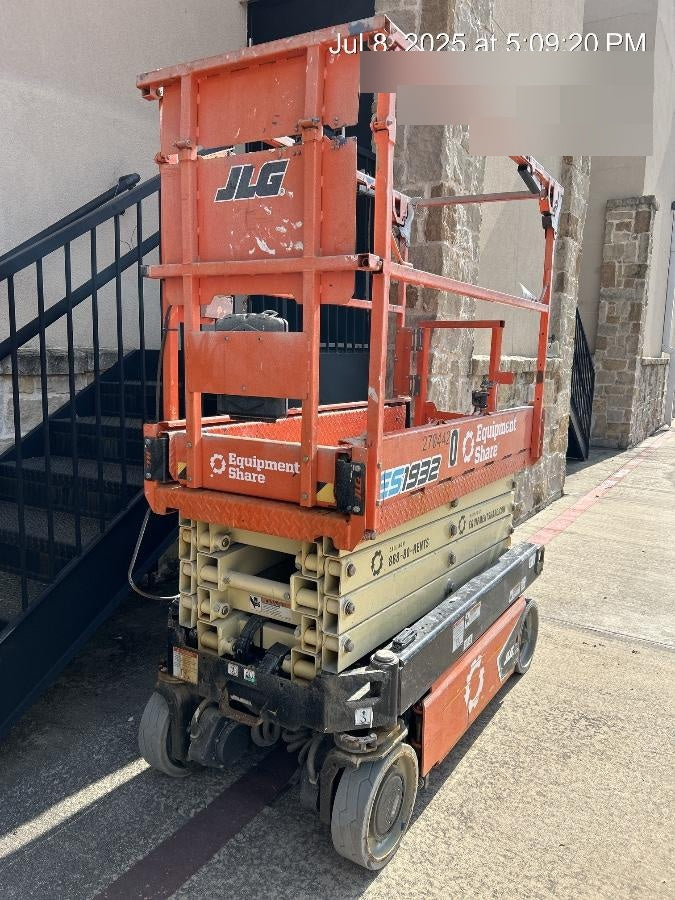 2022 JLG ES1932