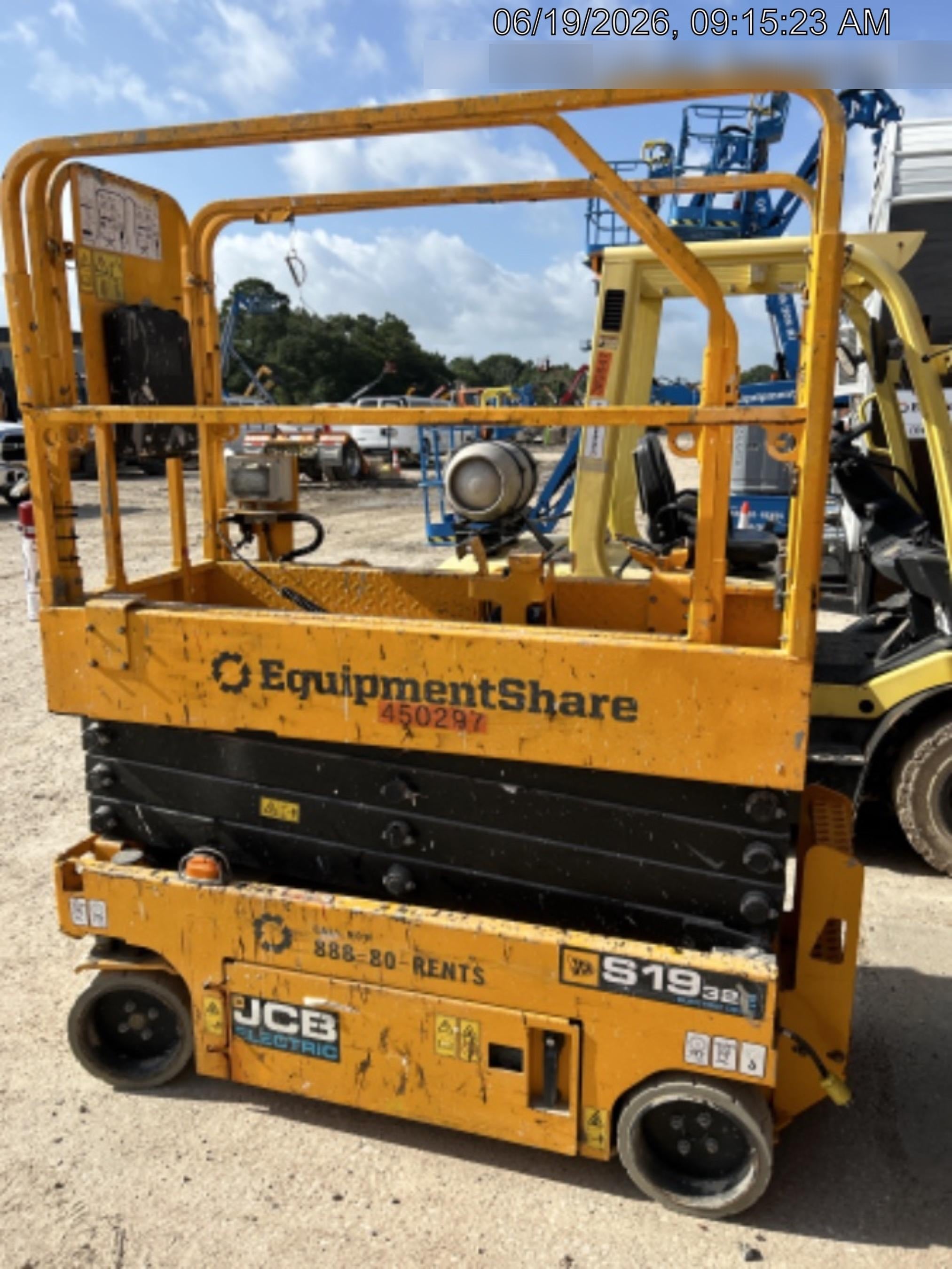 2024 JCB S1932E