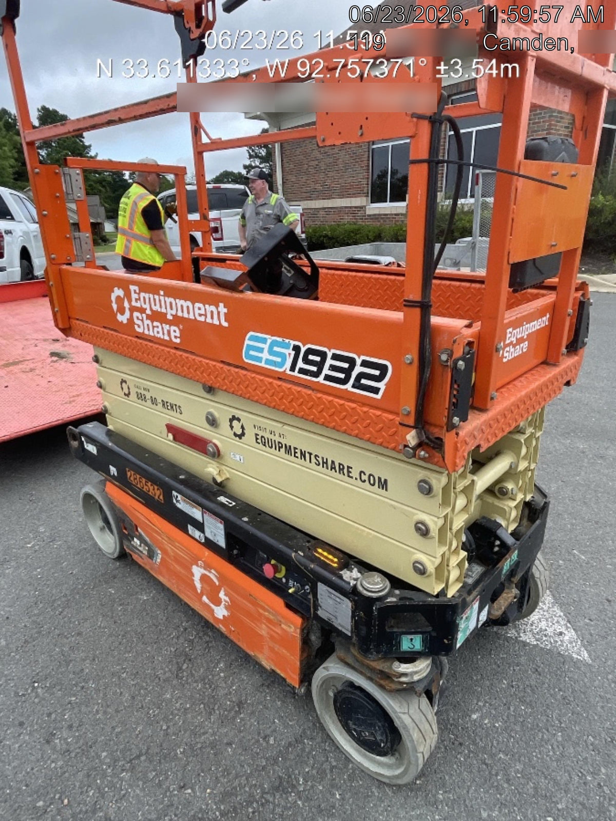 2022 JLG ES1932