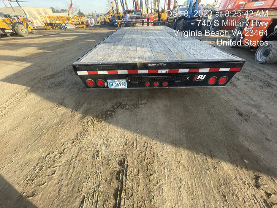 2023 PJ TRAILERS F8