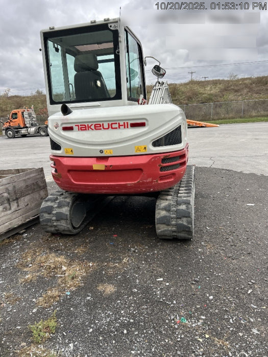 2021 TAKEUCHI TB250-2C