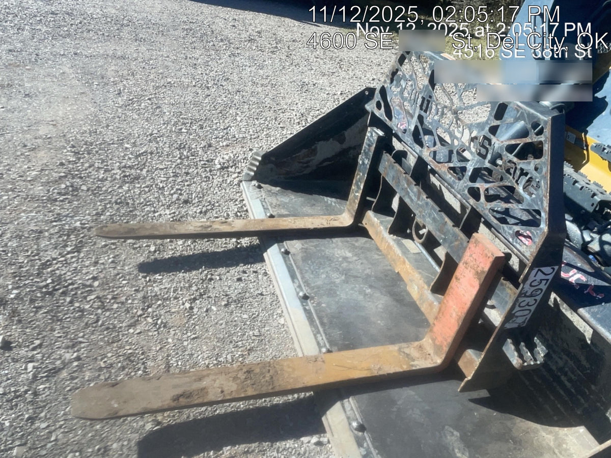2024 ARROW MATERIAL HANDLING 48" Pallet Forks - Arrow