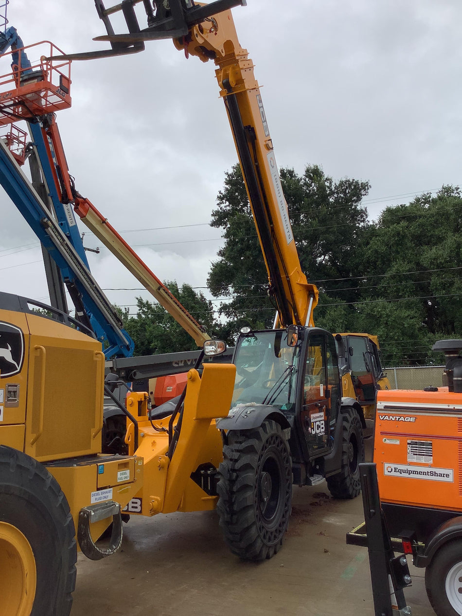 2021 JCB 514-56