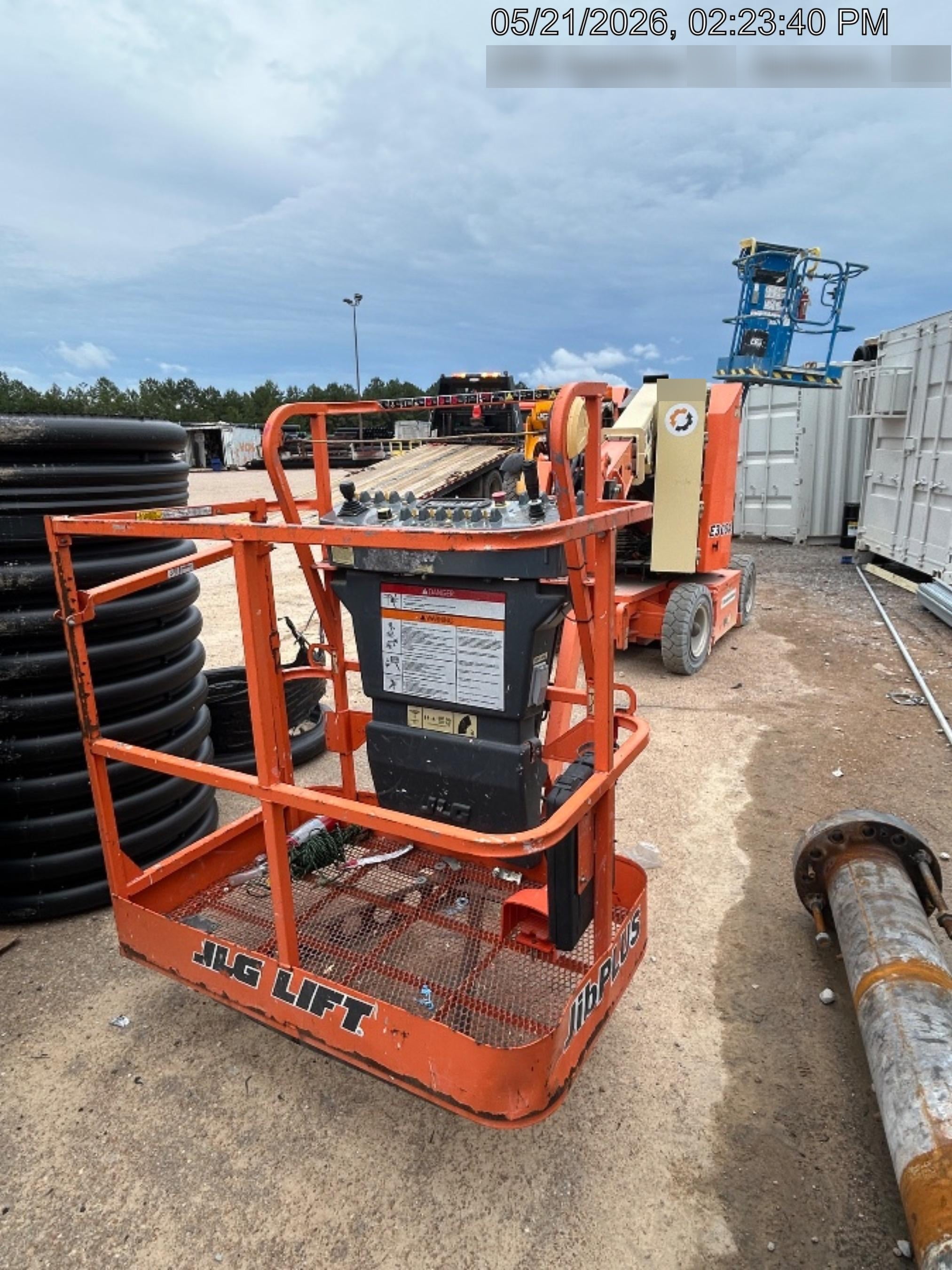 2019 JLG E300AJP