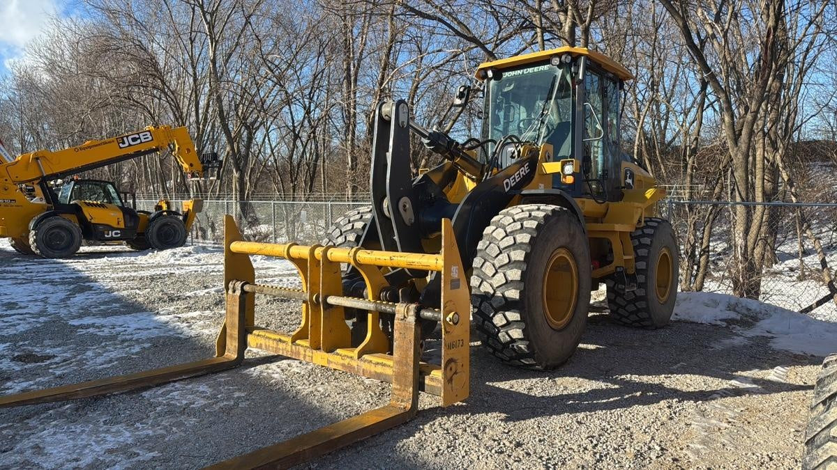 2020 JOHN DEERE 96" Loader Fork Carriage - John Deere