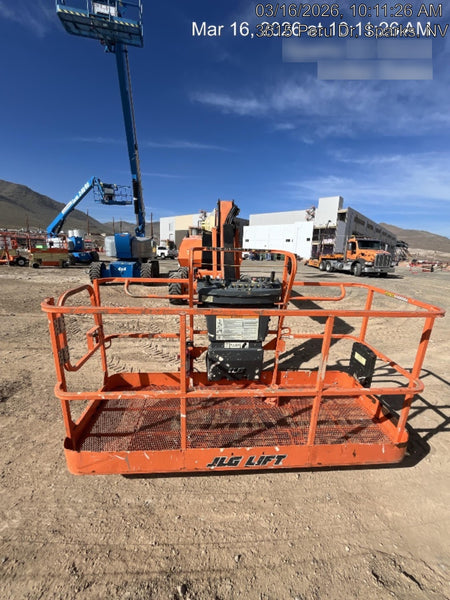 2020 JLG 800AJ