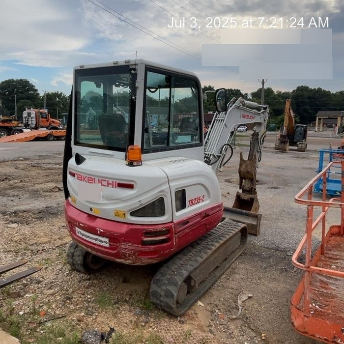 2020 TAKEUCHI TB235-2CR