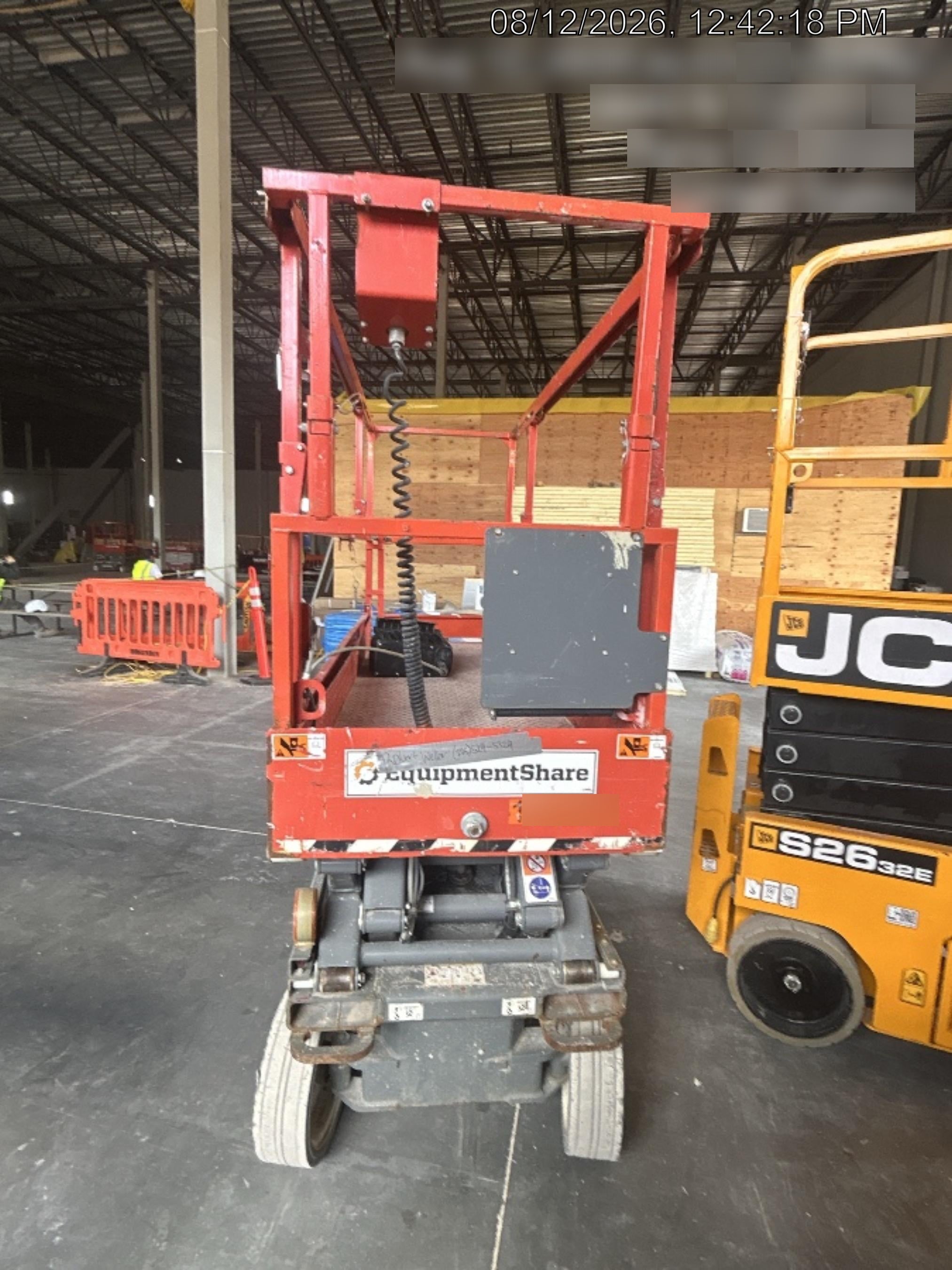 2020 Skyjack SJIII-3220 Solid NM Tires, Half height spring hinged entry gate, Dual Beacons, 6' Powered Extension Deck
