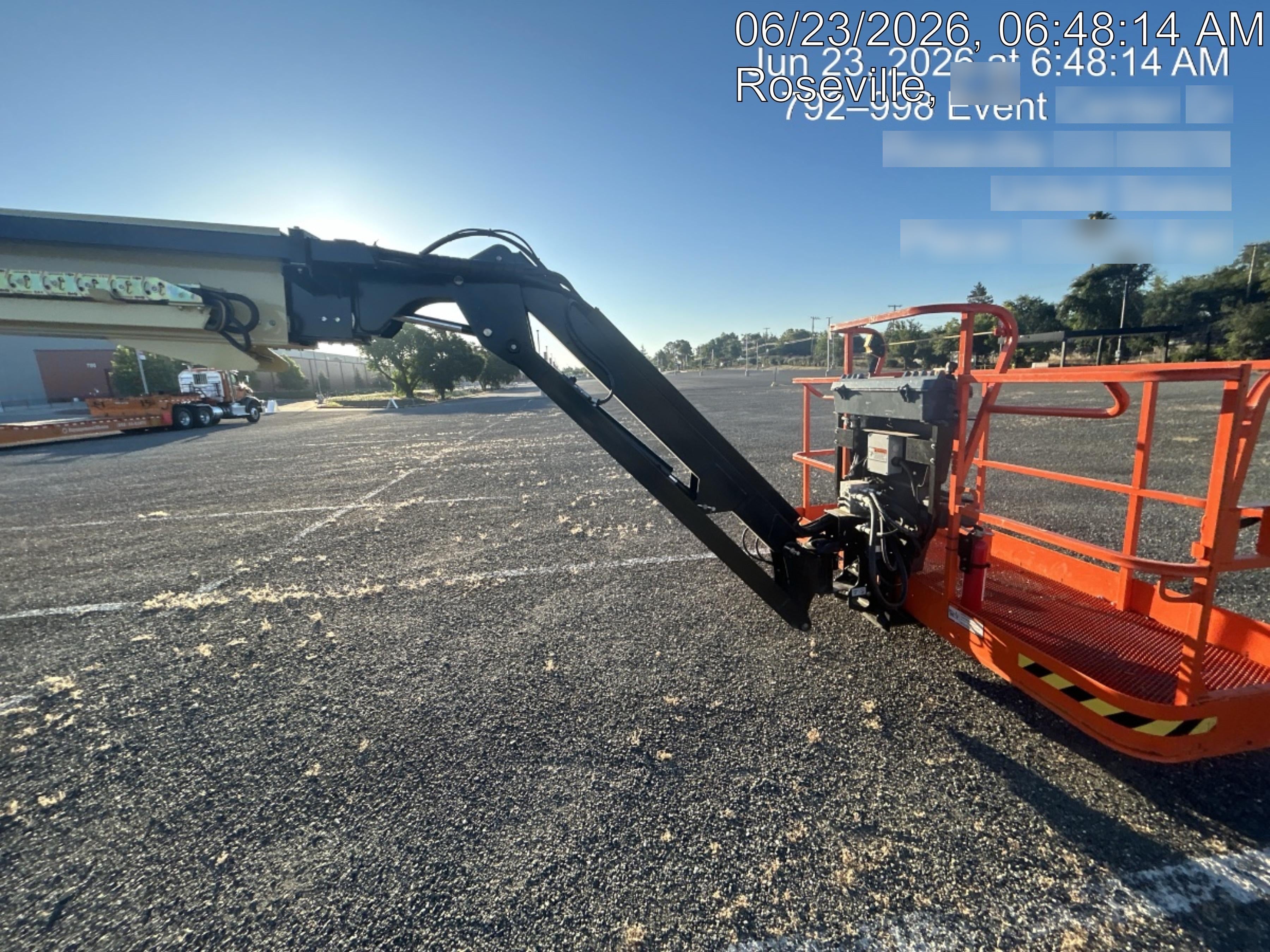 2025 JLG 660SJ