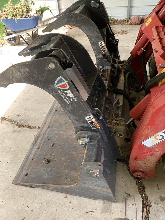 2020 PALADIN 72" Scrap Grapple Bucket - Paladin