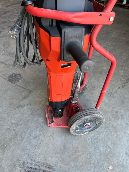 2023 HILTI TE 3000-AVR