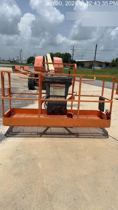 2019 JLG 660SJ