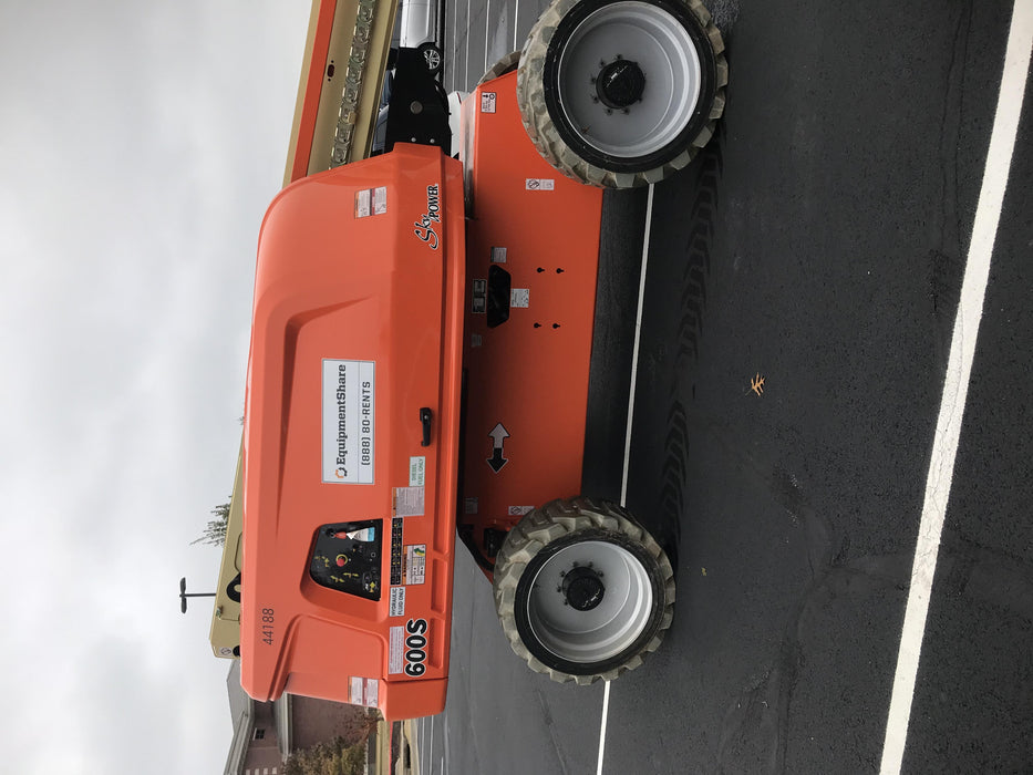 2019 JLG 600S 4WD