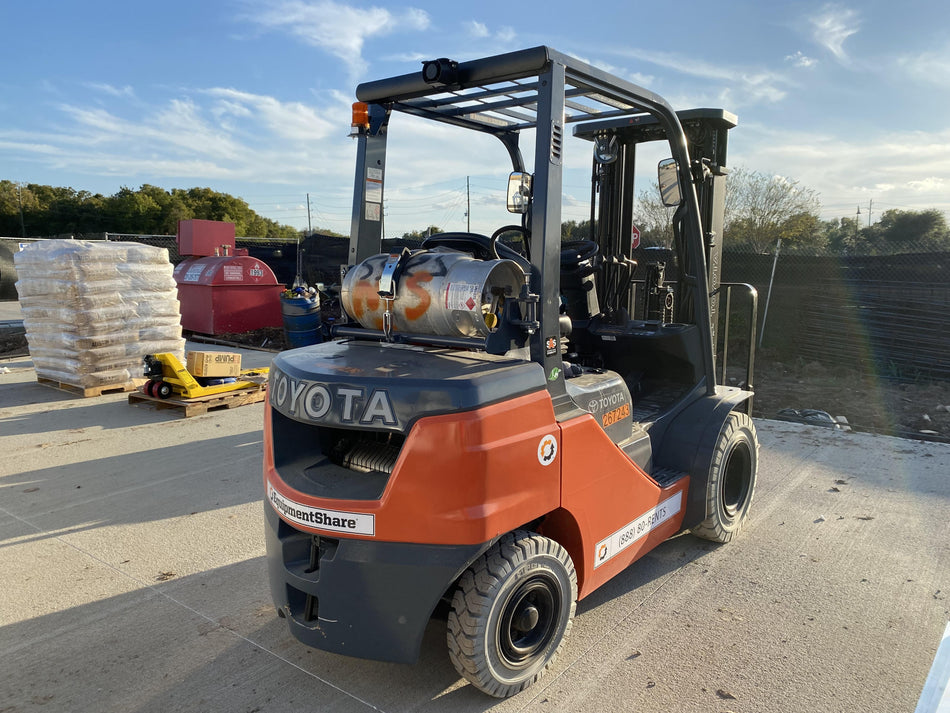 2022 TOYOTA 50-8FGU25
