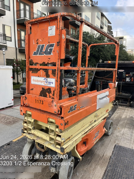 2016 JLG 1930ES