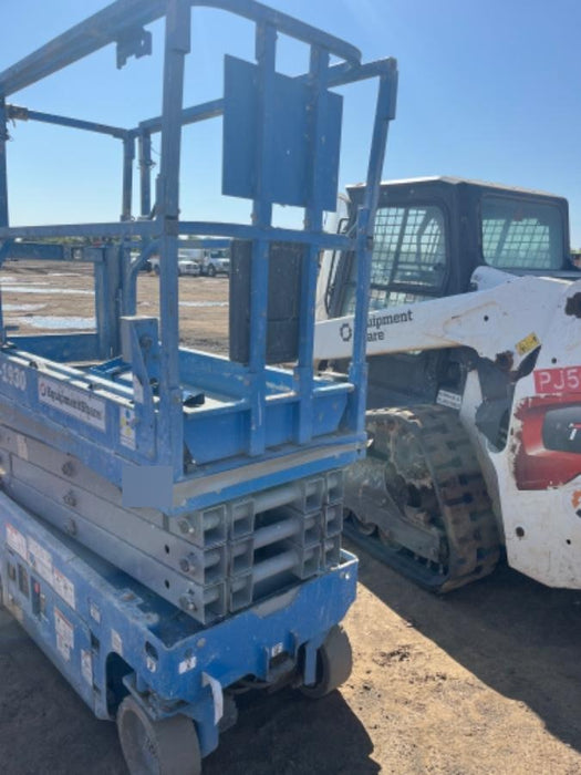 2020 Genie GS-1930 Solid Non Marking Tires, Beacon, Folding rails with half height swing gate, 800W Inverter