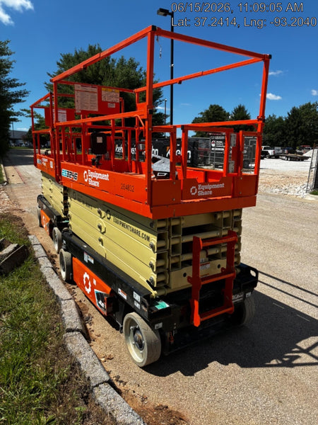 2022 JLG ES3246