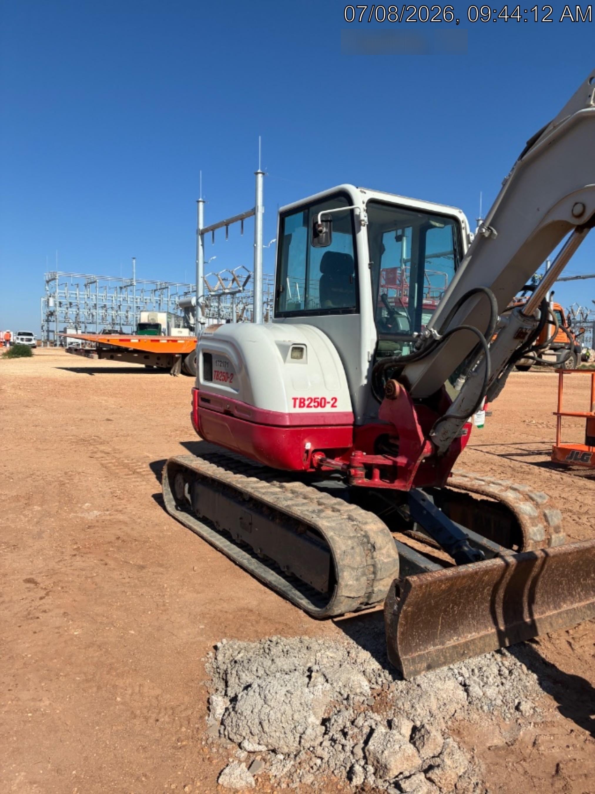 2021 TAKEUCHI TB250-2C