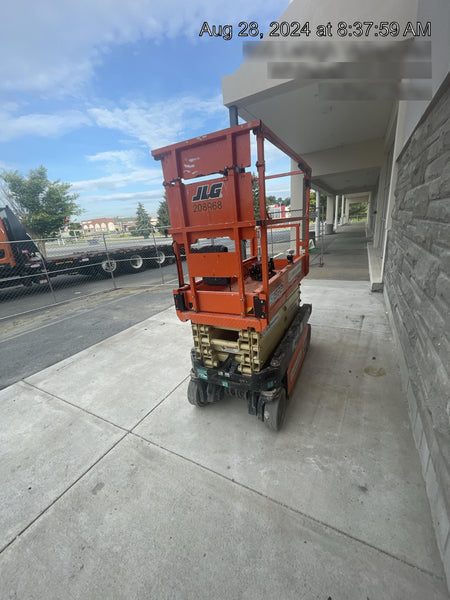 2022 JLG ES1932