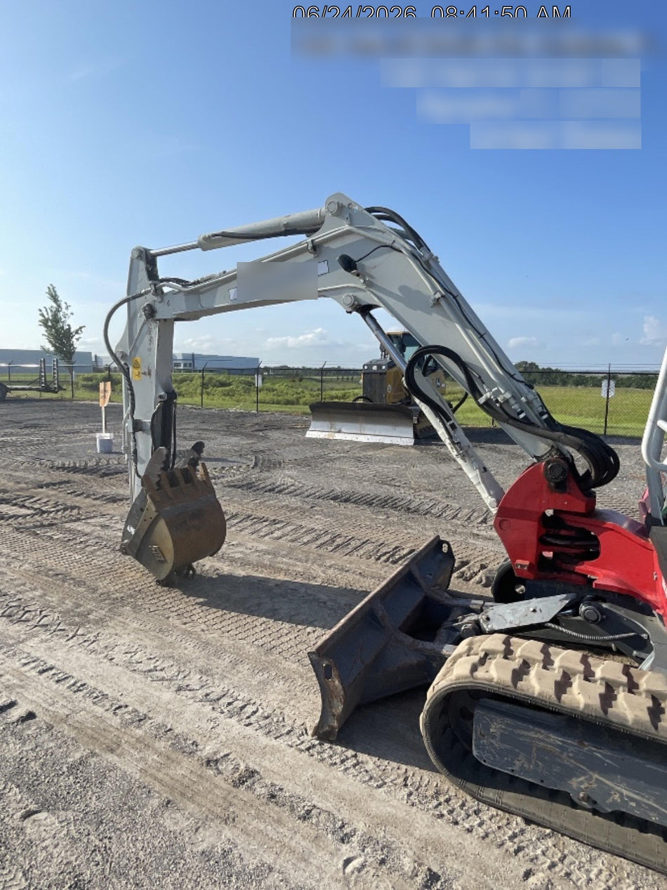 2023 TAKEUCHI TB250-2R