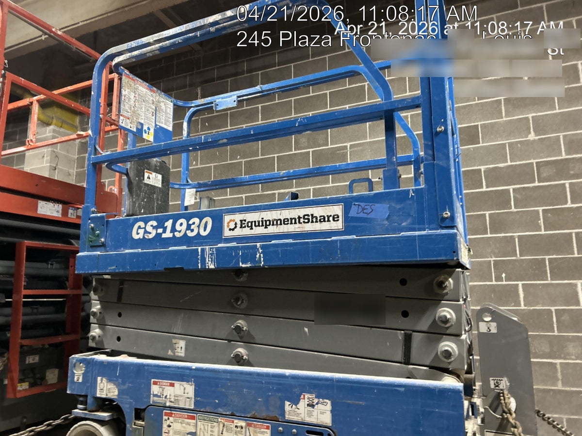 2020 Genie GS-1930 Solid Non Marking Tires, Beacon, Folding rails with half height swing gate