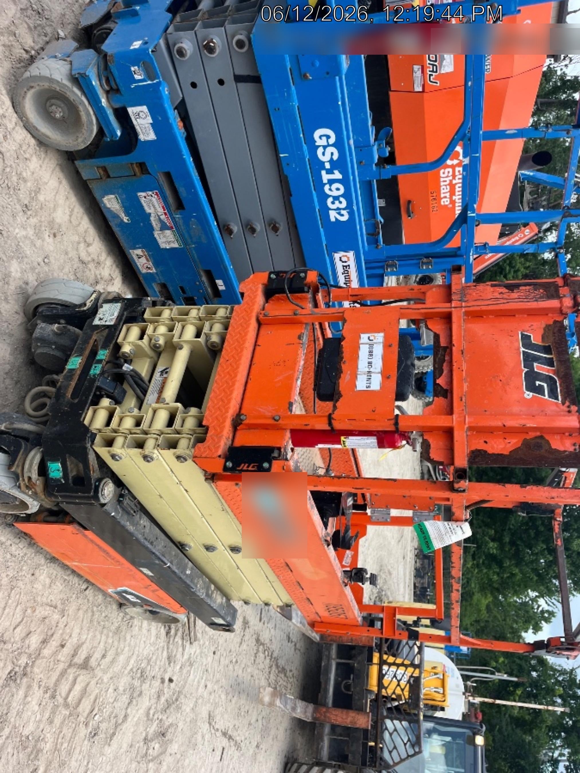 2021 JLG ES1932
