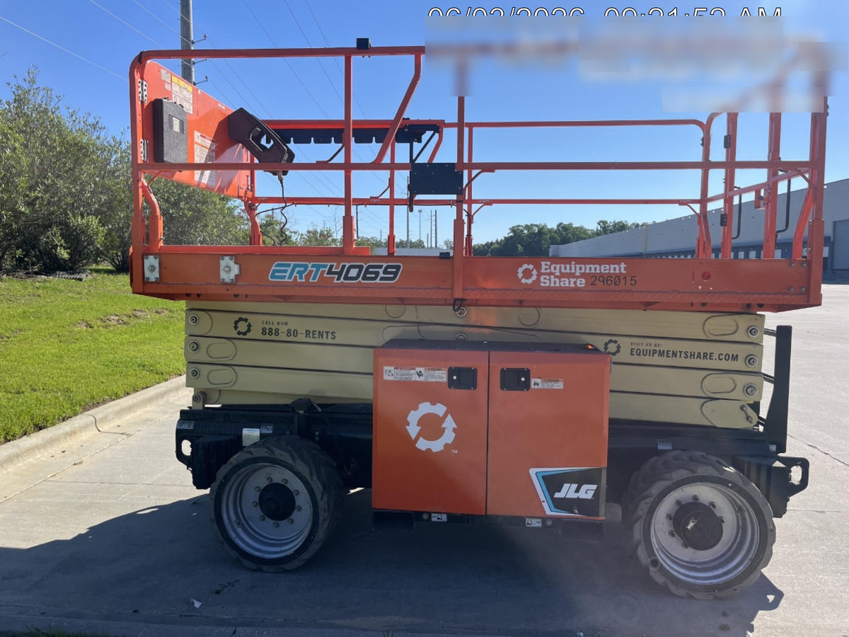 2023 JLG ERT4069