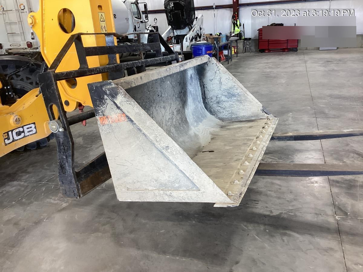 2019 ARROW MATERIAL HANDLING Telehandler Bucket Pin-On