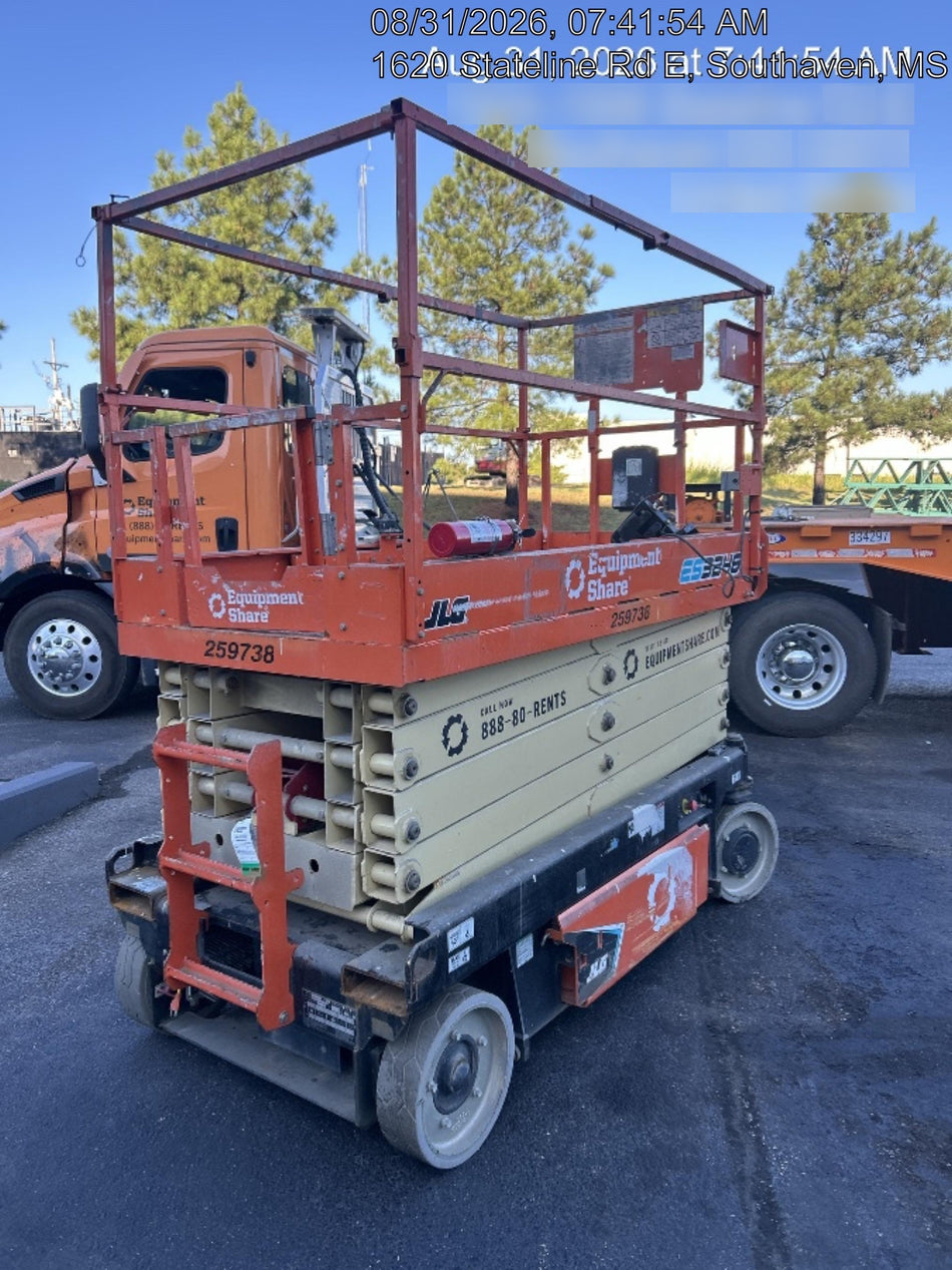 2022 JLG ES3246
