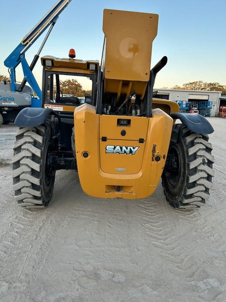 2023 SANY STH1056