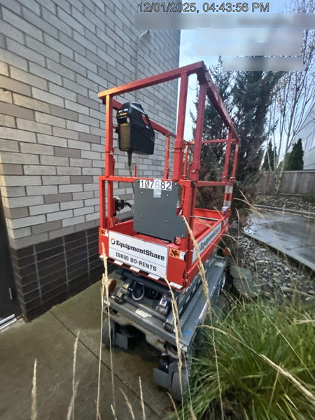 2020 Skyjack SJIII-3219 Solid NM Tires, Half height spring hinged entry gate, Dual Beacons, 800W Inverter