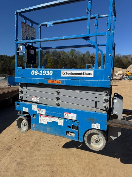 2020 Genie GS-1930 Solid Non Marking Tires, Beacon, Folding rails with half height swing gate