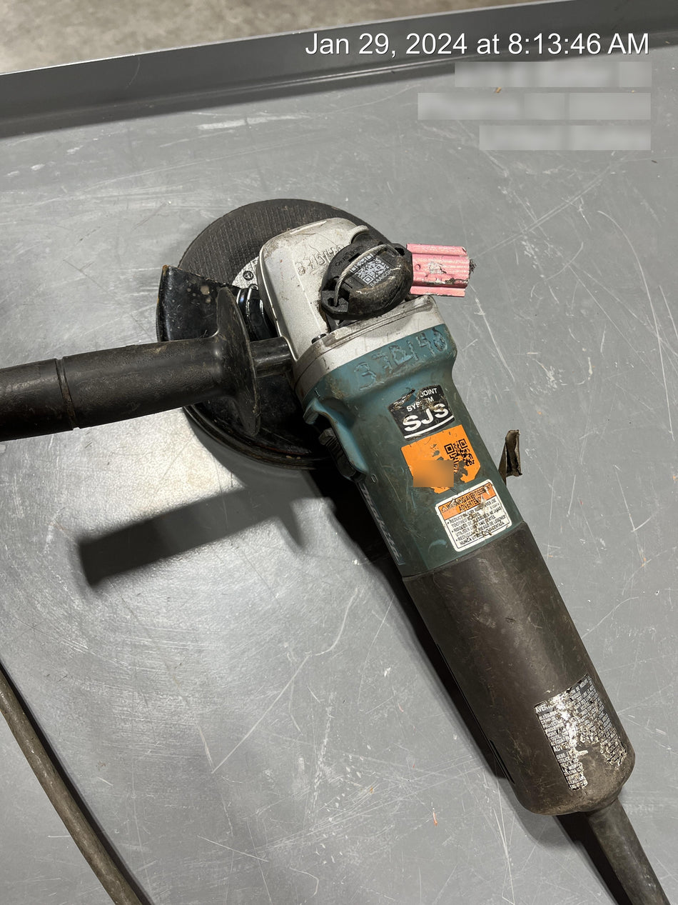 2023 MAKITA 9566CV