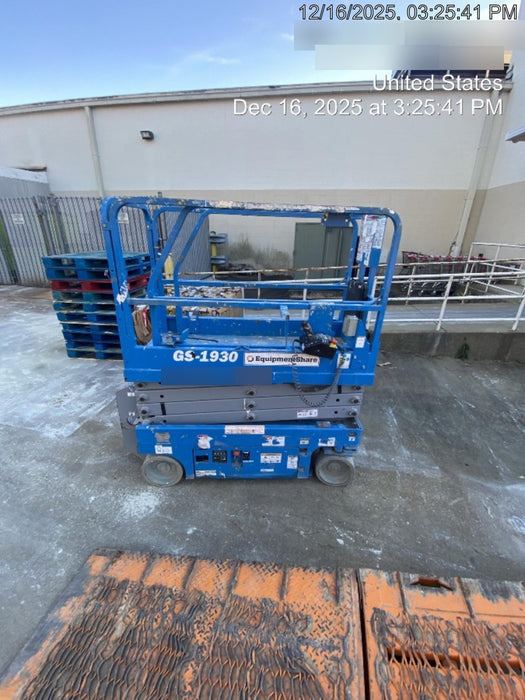 2019 Genie GS-1930 Fixed Rails with Chain Entry