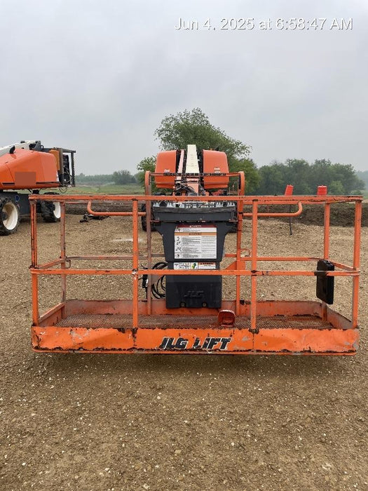 2019 JLG 660SJ