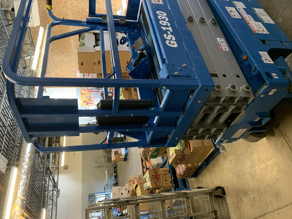 2020 Genie GS-1930 Solid Non Marking Tires, Beacon, Folding rails with half height swing gate