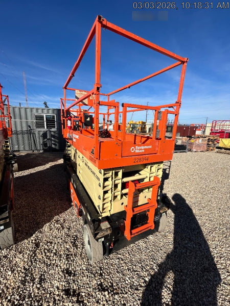 2022 JLG ES3246