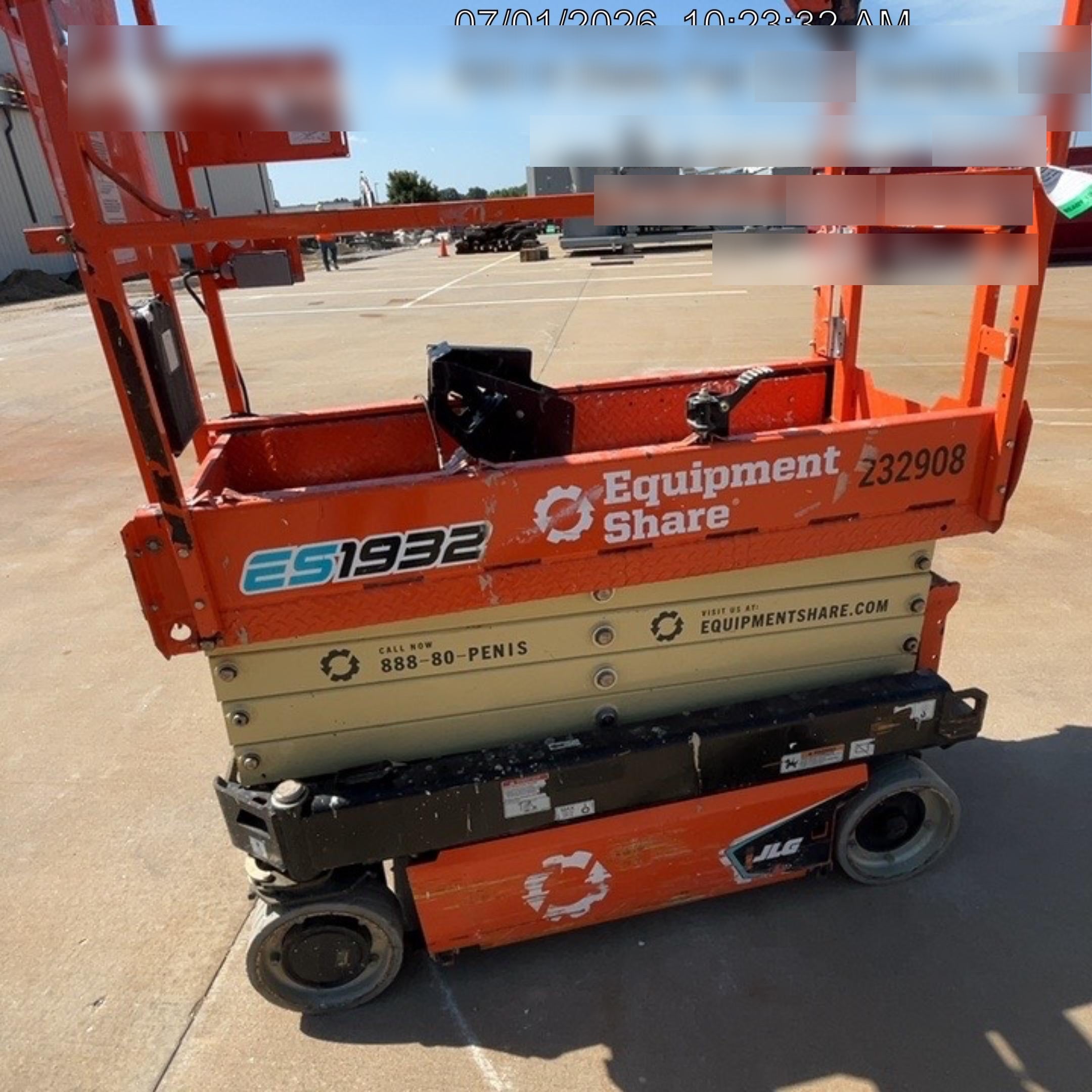2022 JLG ES1932