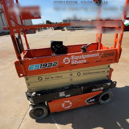 2022 JLG ES1932