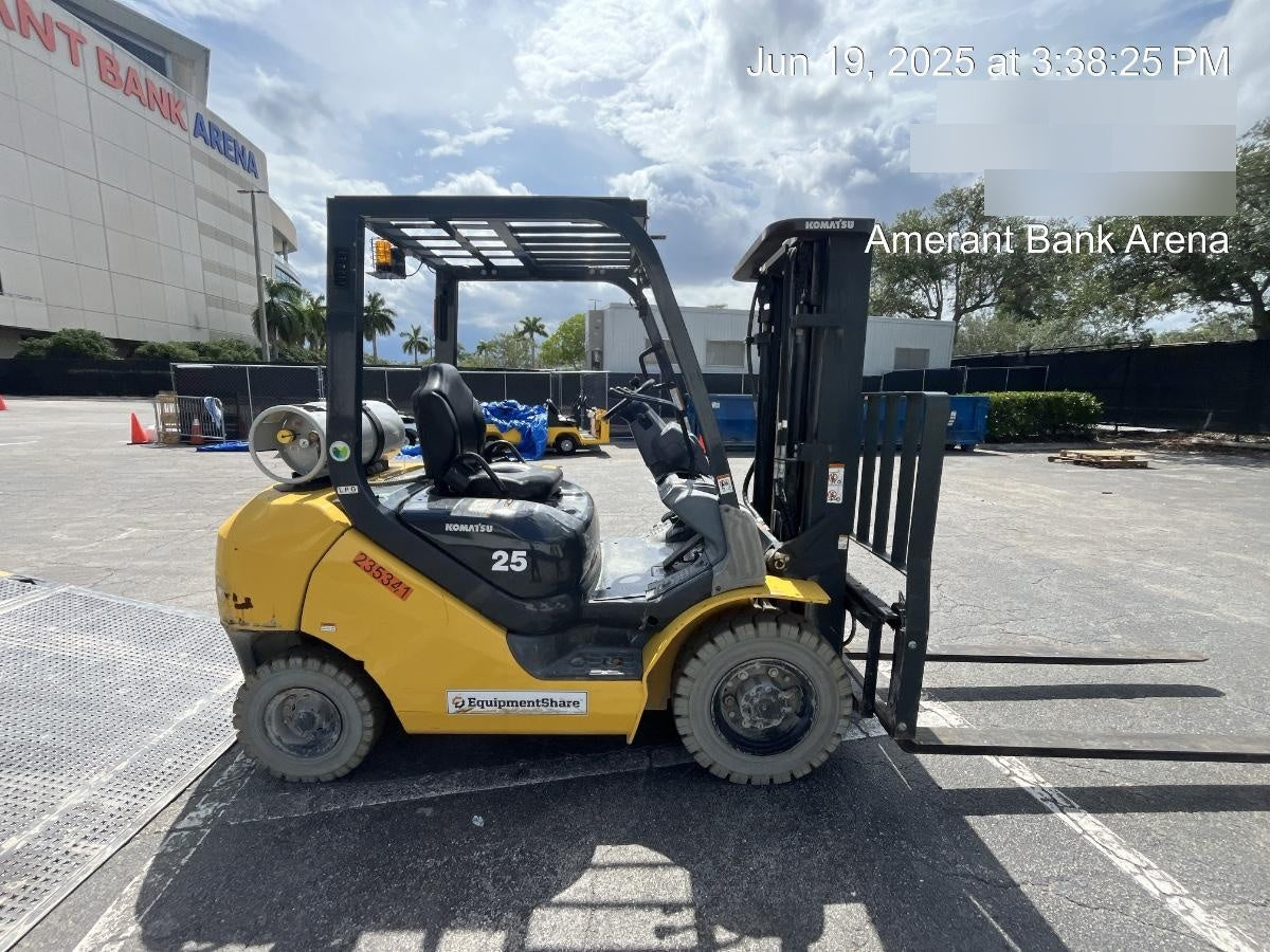 2022 KOMATSU FG25T-16