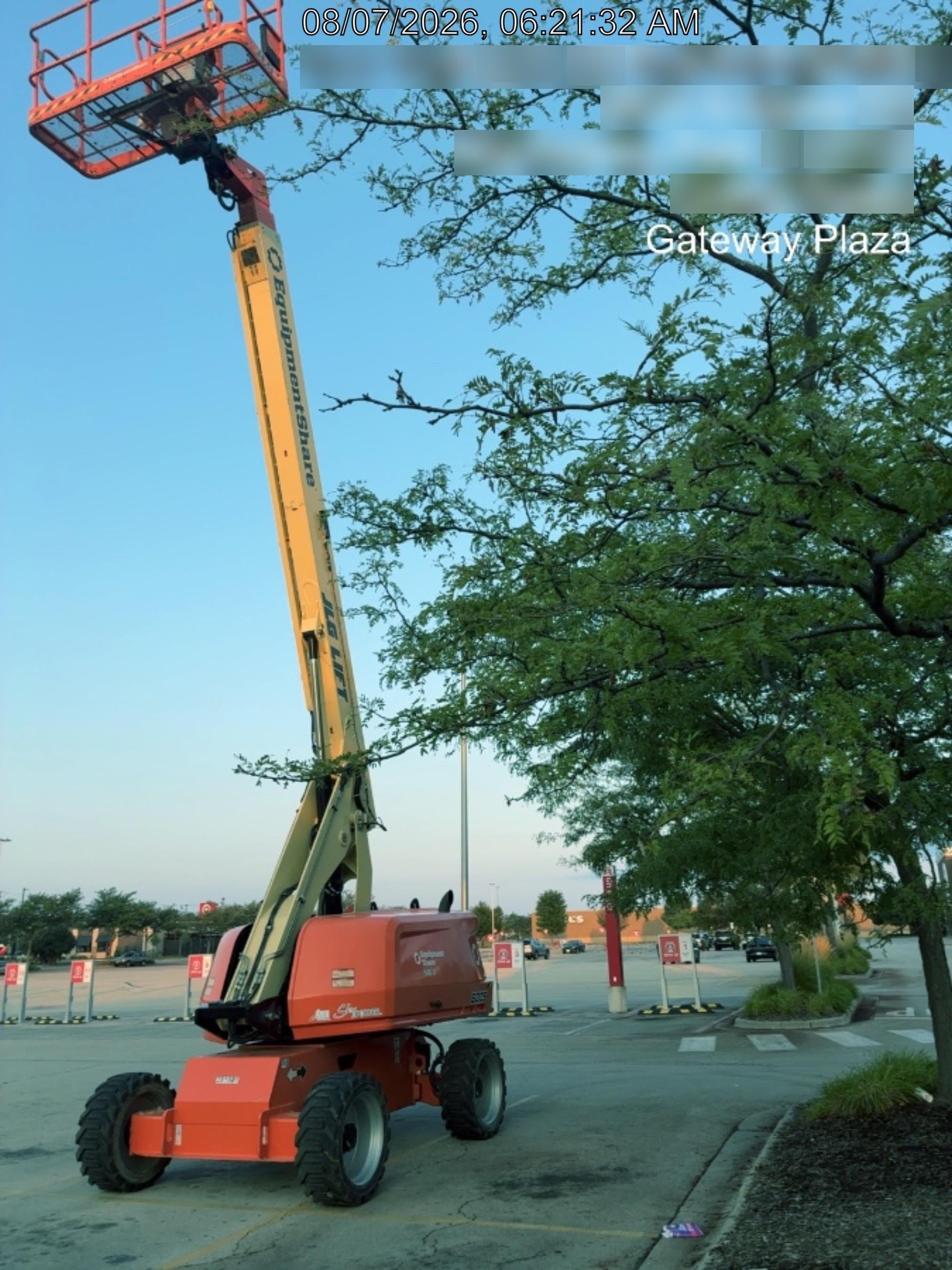 2022 JLG 600S