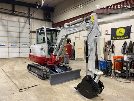2022 TAKEUCHI TB235-2CR