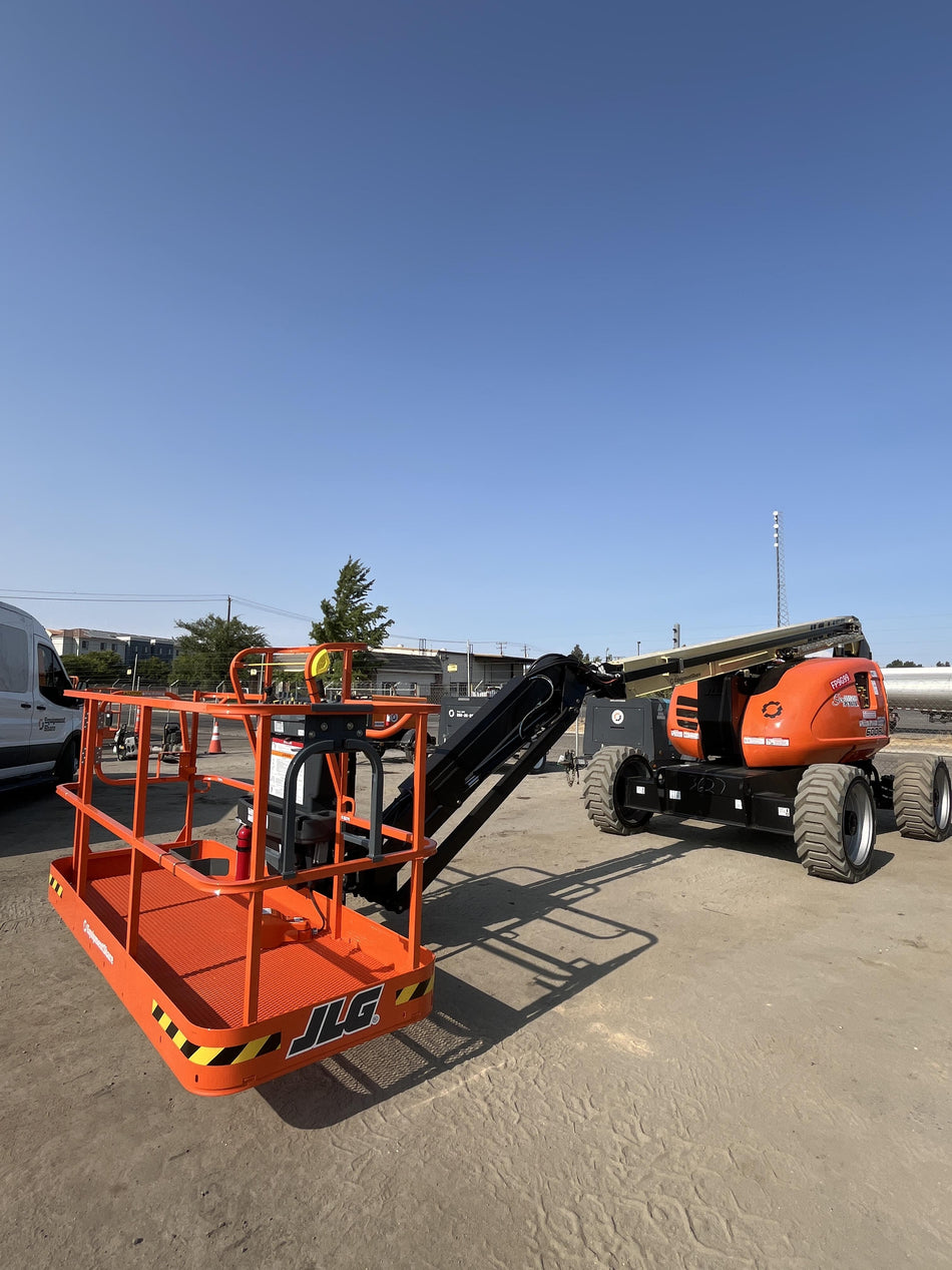 2025 JLG 600AJ