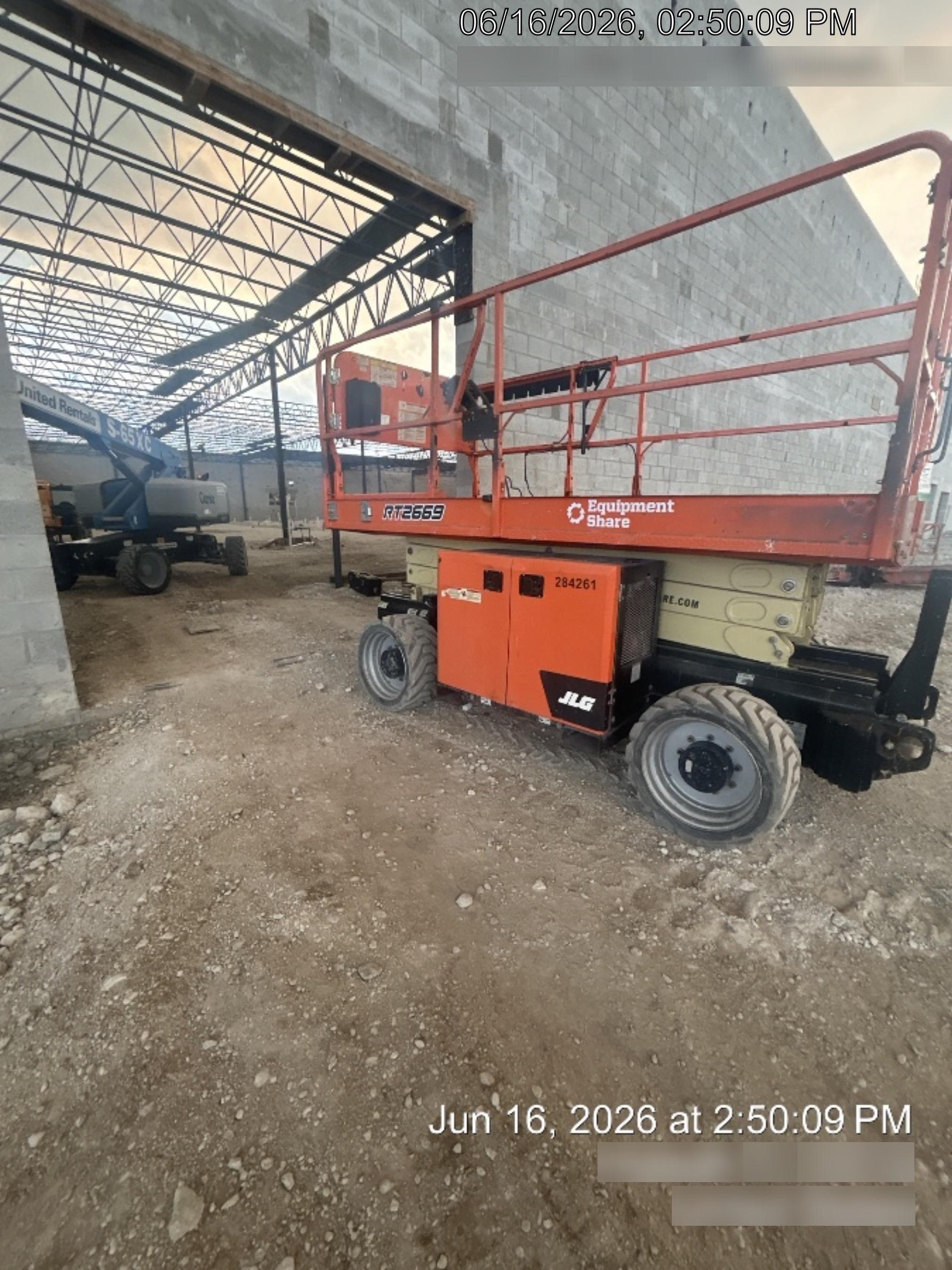 2022 JLG RT2669