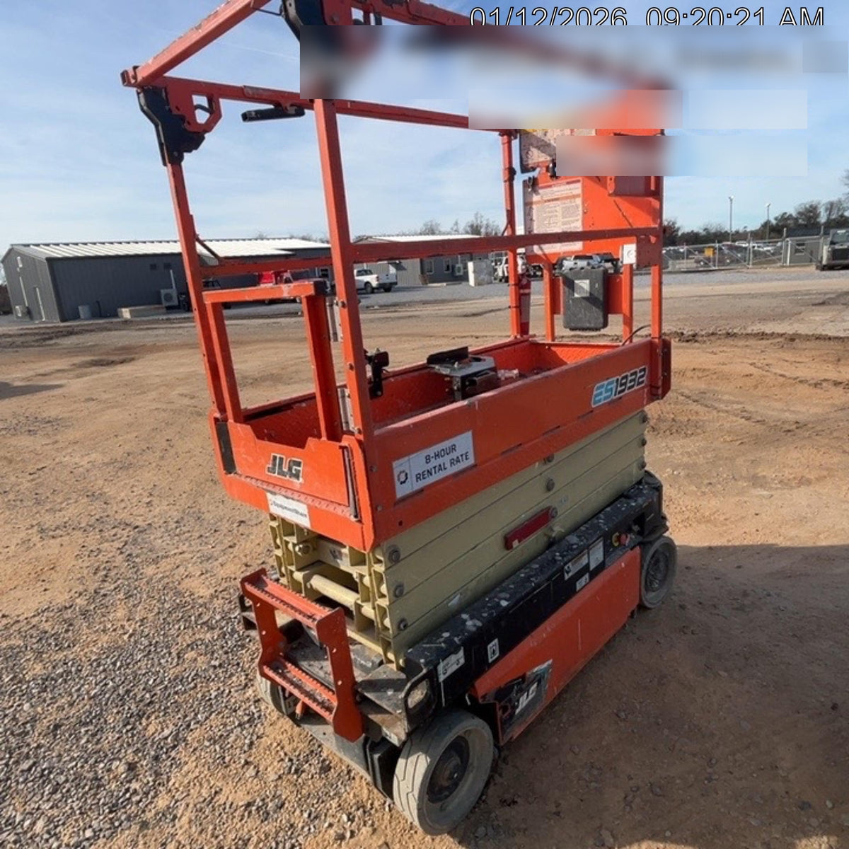 2021 JLG ES1932