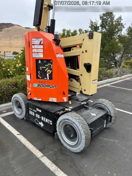 2025 JLG E300AJP