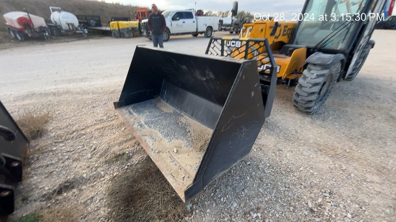 2023 JLG 1001100822
