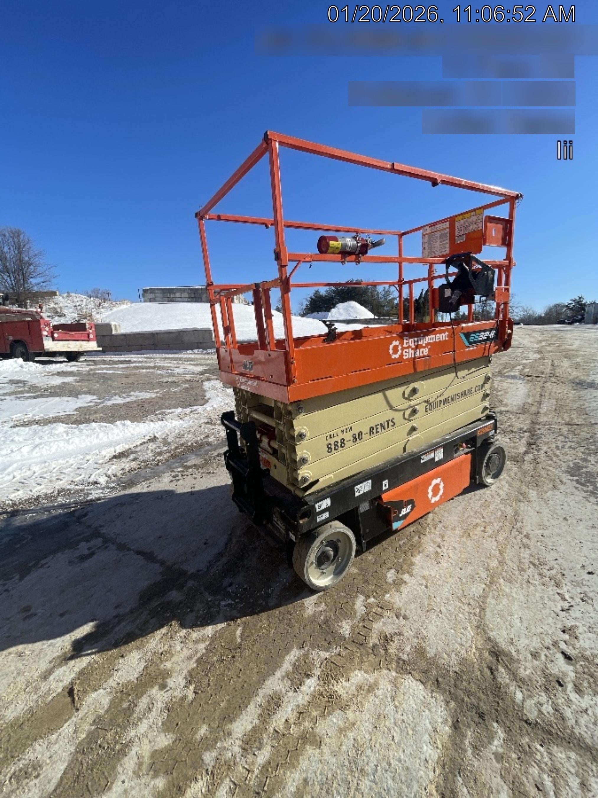 2025 JLG ES3246
