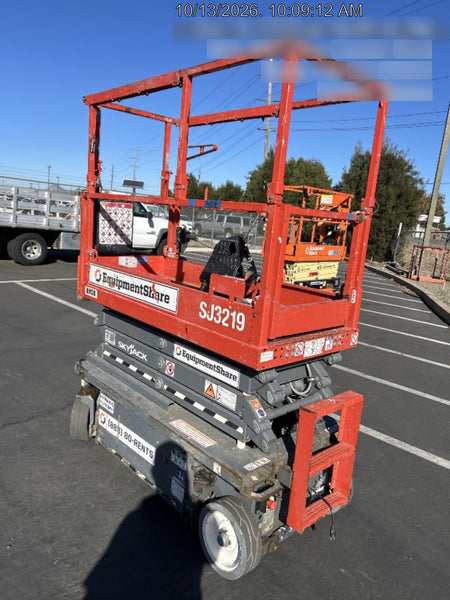 2020 Skyjack SJIII-3219 Solid NM Tires, Half height spring hinged entry gate, Dual Beacons, 800W Inverter