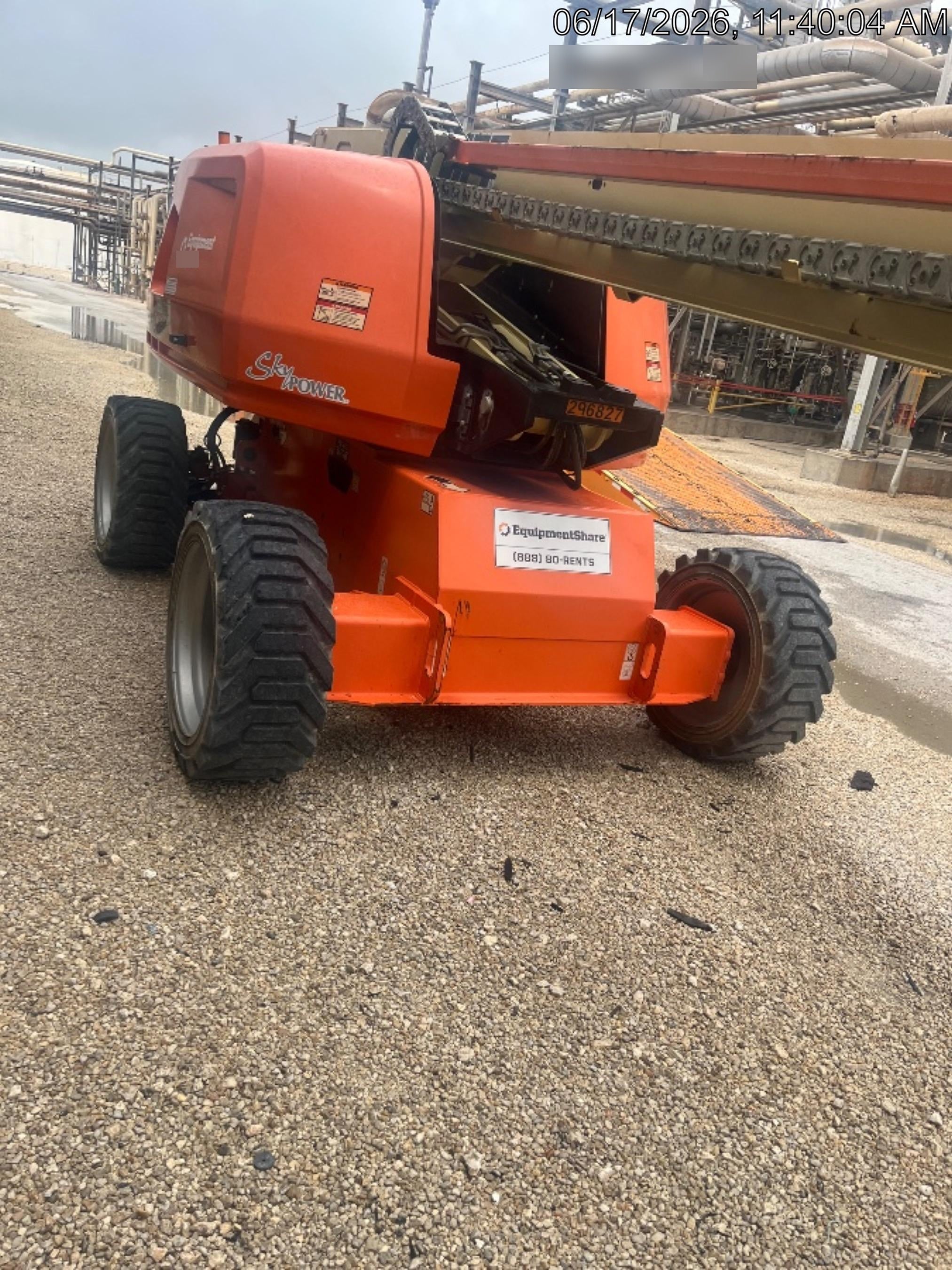 2023 JLG 660SJ